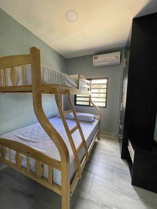 Casa Hermosa Con Piscina *